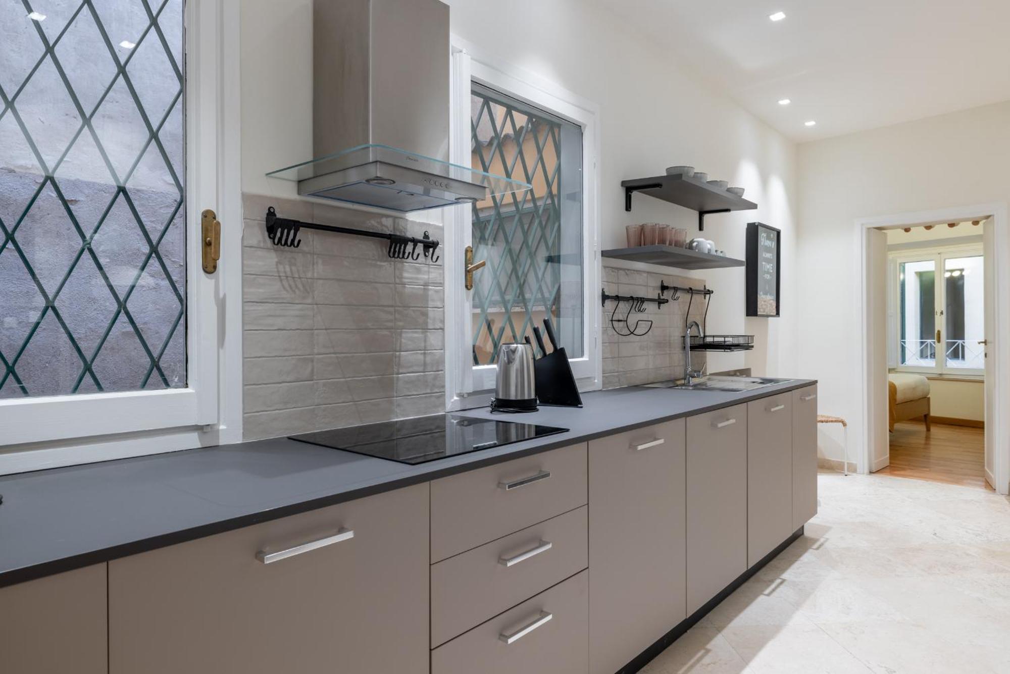 Charming 3 Bedroom Apartment In The Historic Center โรม ภายนอก รูปภาพ