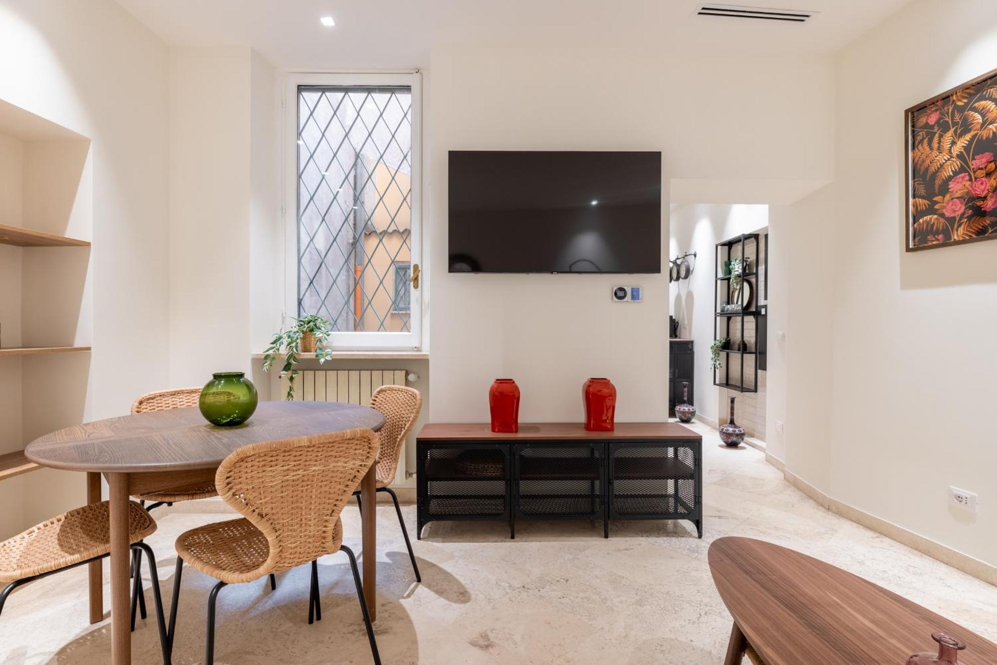 Charming 3 Bedroom Apartment In The Historic Center โรม ภายนอก รูปภาพ